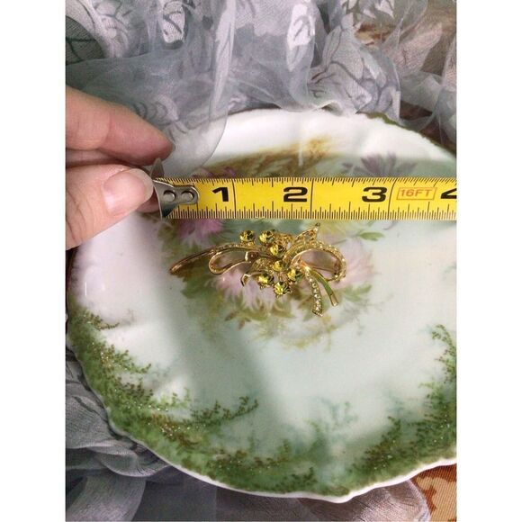 Beautiful Citrine & Clear Rhinestone Brooch Pin Gold, Yellow, Clear - Picture 6 of 12